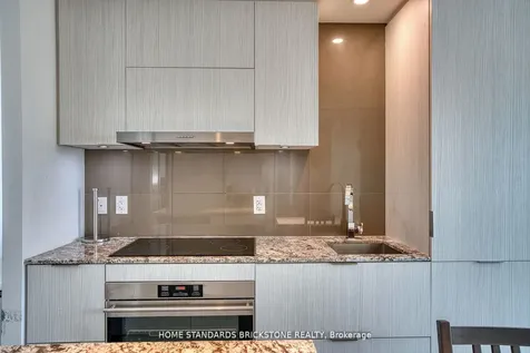 1 Bloor Street E Toronto ON M4W 0A8