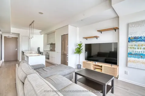 1 Bloor Street E Toronto ON M4W 0A8