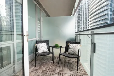 80 John Street Toronto ON M5V 3X4