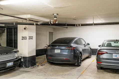 80 John Street Toronto ON M5V 3X4