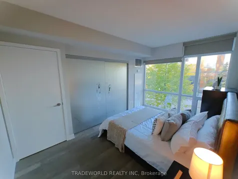 19 Singer Court Toronto ON M2K 0B2