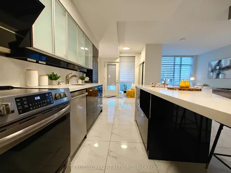 19 Singer Court Toronto ON M2K 0B2