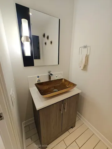 19 Singer Court Toronto ON M2K 0B2
