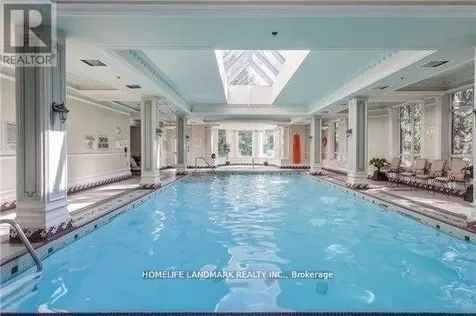 18 Sommerset Way Toronto ON M2N 6X5