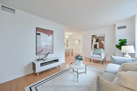 18 Sommerset Way Toronto ON M2N 6X5