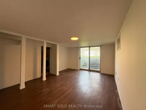 204 Cameron Avenue Toronto ON M2N 1E5