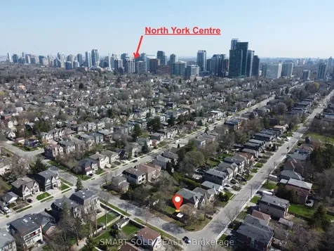 204 Cameron Avenue Toronto ON M2N 1E5