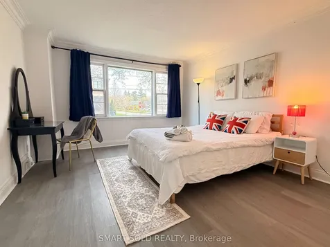 204 Cameron Avenue Toronto ON M2N 1E5