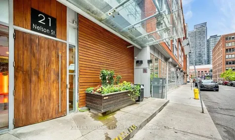 21 Nelson Street Toronto ON M5V 1T8