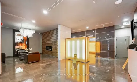 21 Nelson Street Toronto ON M5V 1T8
