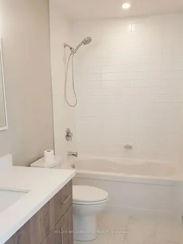 21 Nelson Street Toronto ON M5V 1T8