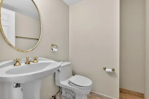 175 Cumberland Street Toronto ON M5R 3M9