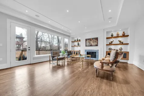 256 Park Home Avenue Toronto ON M2R 1A3