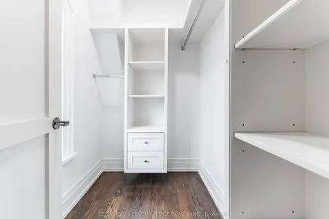 256 Park Home Avenue Toronto ON M2R 1A3