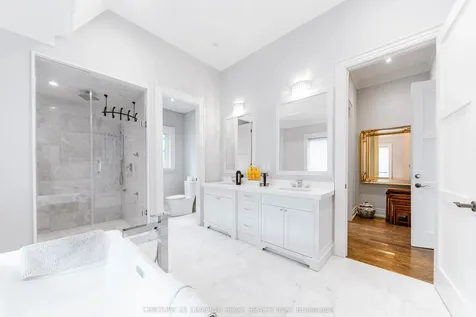 256 Park Home Avenue Toronto ON M2R 1A3