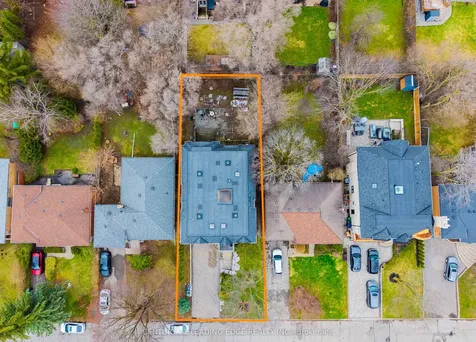 256 Park Home Avenue Toronto ON M2R 1A3