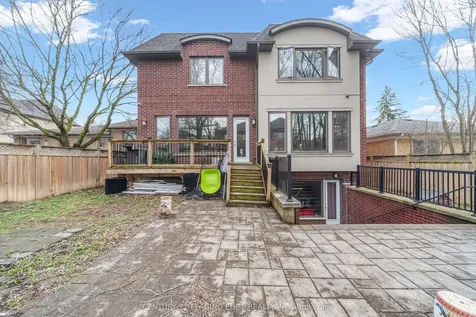 256 Park Home Avenue Toronto ON M2R 1A3