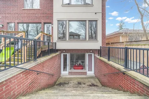 256 Park Home Avenue Toronto ON M2R 1A3