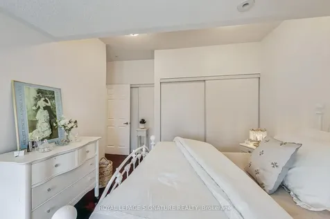 539 Jarvis Street Toronto ON M4Y 2H7