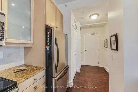 539 Jarvis Street Toronto ON M4Y 2H7