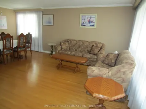 409 Patricia Avenue Toronto ON M2R 2N1