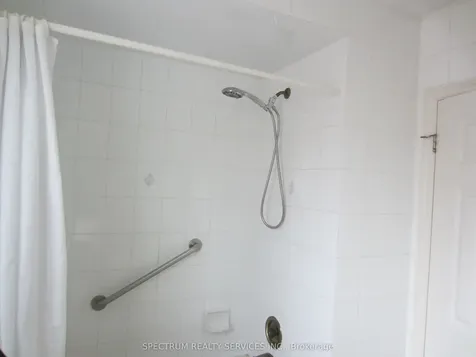 409 Patricia Avenue Toronto ON M2R 2N1