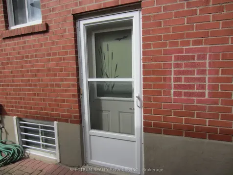 409 Patricia Avenue Toronto ON M2R 2N1