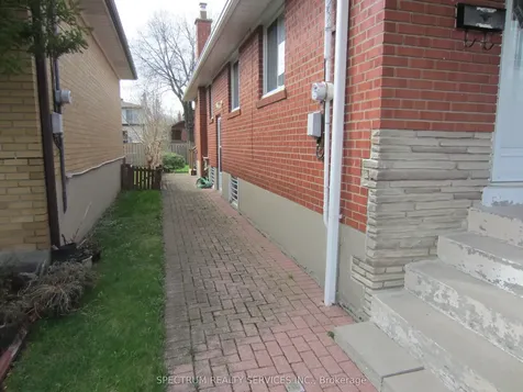 409 Patricia Avenue Toronto ON M2R 2N1