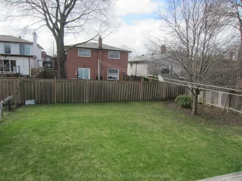 409 Patricia Avenue Toronto ON M2R 2N1