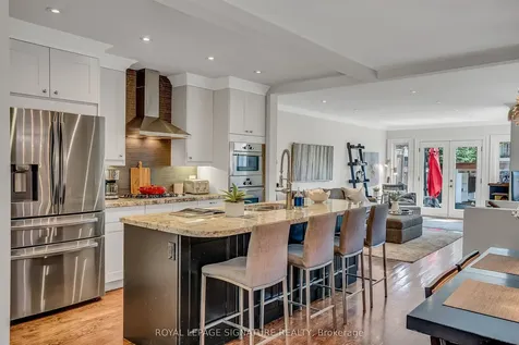 473 Hillsdale Avenue E Toronto ON M4S 1V1