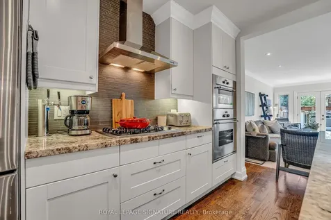 473 Hillsdale Avenue E Toronto ON M4S 1V1