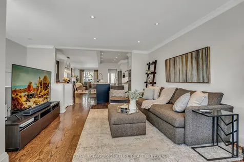 473 Hillsdale Avenue E Toronto ON M4S 1V1