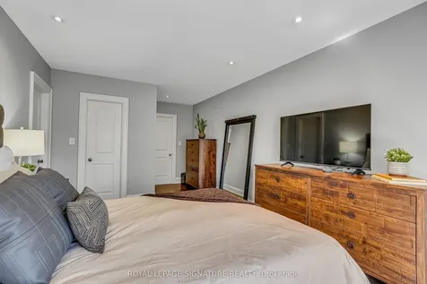 473 Hillsdale Avenue E Toronto ON M4S 1V1