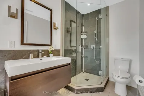 473 Hillsdale Avenue E Toronto ON M4S 1V1