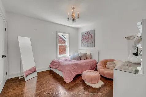 473 Hillsdale Avenue E Toronto ON M4S 1V1