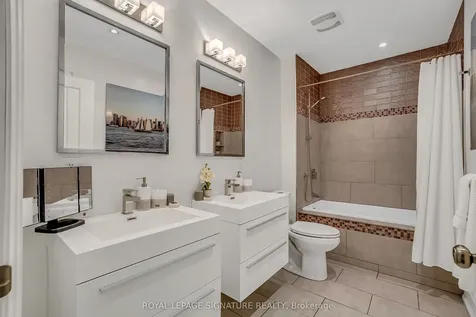 473 Hillsdale Avenue E Toronto ON M4S 1V1