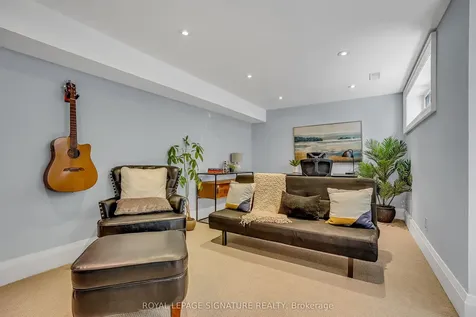 473 Hillsdale Avenue E Toronto ON M4S 1V1