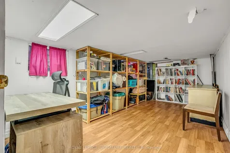 473 Hillsdale Avenue E Toronto ON M4S 1V1