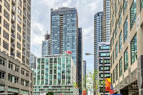 88 Blue Jays Way Toronto ON M5V 0L7