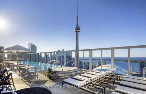 88 Blue Jays Way Toronto ON M5V 0L7