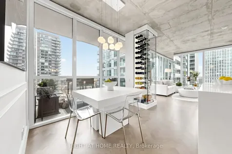 88 Blue Jays Way Toronto ON M5V 0L7