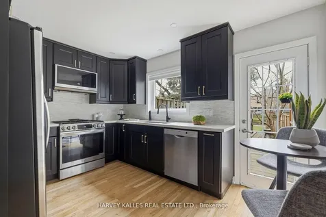 683 Hillsdale Avenue E Toronto ON M4S 1V4