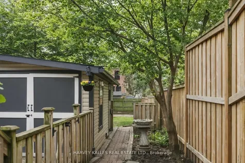 683 Hillsdale Avenue E Toronto ON M4S 1V4