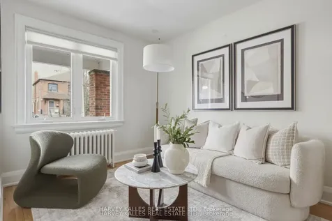 683 Hillsdale Avenue E Toronto ON M4S 1V4