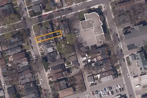 587 Palmerston Avenue Toronto ON M6G 2R2