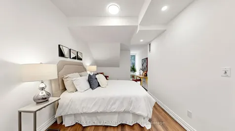 21 Olive Avenue Toronto ON M2N 4N4