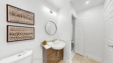 21 Olive Avenue Toronto ON M2N 4N4