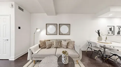 21 Olive Avenue Toronto ON M2N 4N4