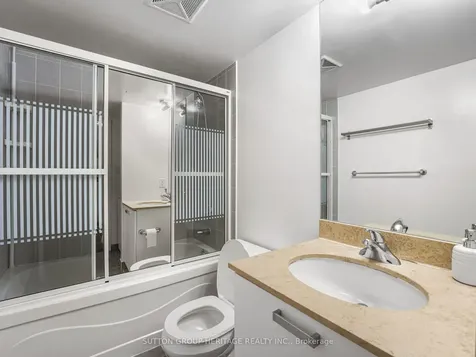 37 Grosvenor Street Toronto ON M4Y 3G5
