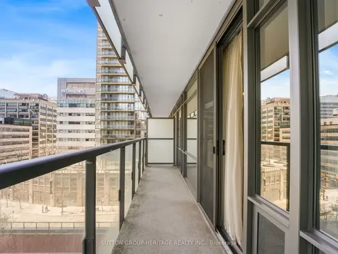 37 Grosvenor Street Toronto ON M4Y 3G5
